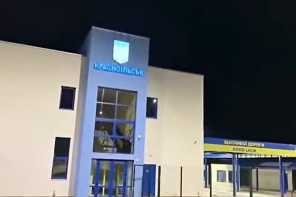 Румунські фермери розблокували рух вантажівок перед пунктом пропуску “Красноїльськ”, – ДПСУ