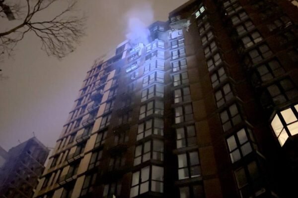 Одеса цієї ночі пережила дві хвилі ворожих атак. Є влучання та потерпілі