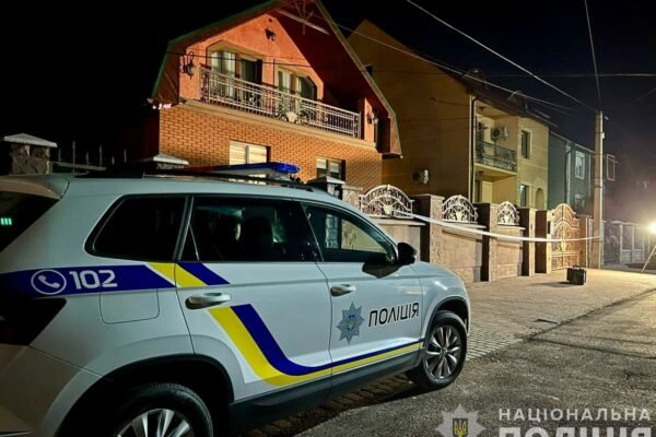 На Закарпатті невідомий кинув гранату на подвір’я депутата (ФОТО)
