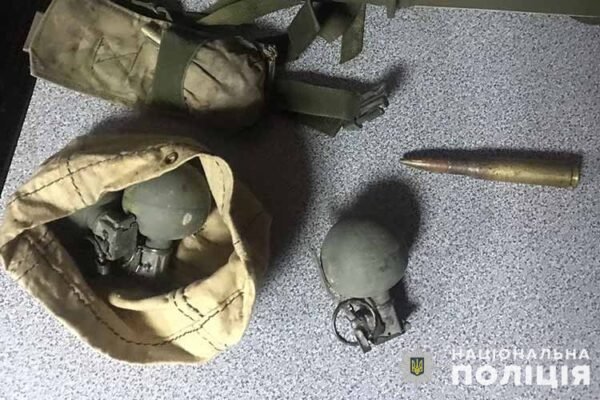 На Тернопільщині в авто чоловіка виявили 4 гранати та гранатомет