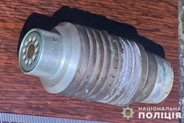 На Тернопільщині чоловік розгулював містом із гранатою в кишені