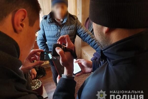 У Павлограді затримали двох колаборантів