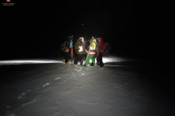 В Карпатах рятувальники відшукали двох туристів зі Львова (ФОТО)