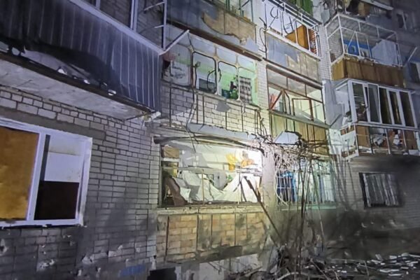 Внаслідок обстрілу Марганця на Дніпропетровщині пошкоджено багатоповерхівки