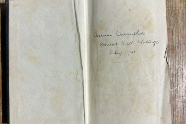 Українка намагалася вивезти старовинну біблію, надруковану 1919 року в Лондоні