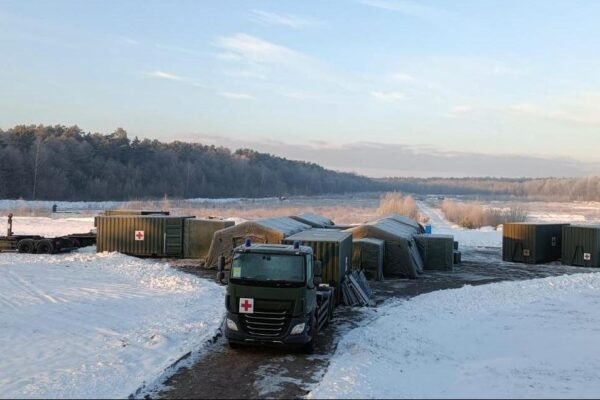 Українські прикордонники отримали мобільний польовий шпиталь від Нідерландів