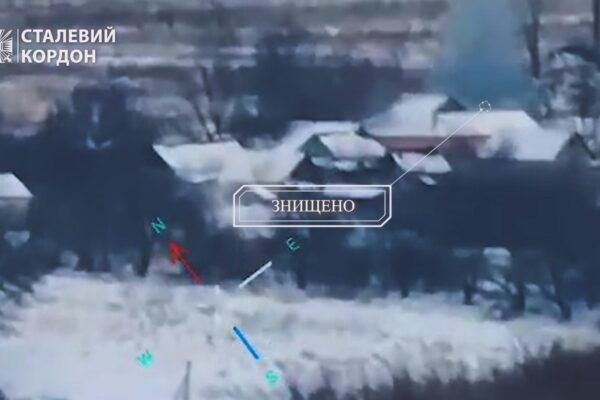 Як прикордонники дроном знищили автівку з окупантами (ВІДЕО)