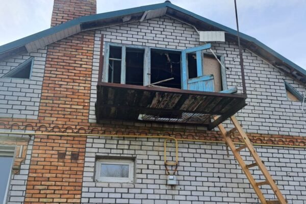 Росіяни вісім разів атакували Нікопольщину: є руйнування (ФОТО)