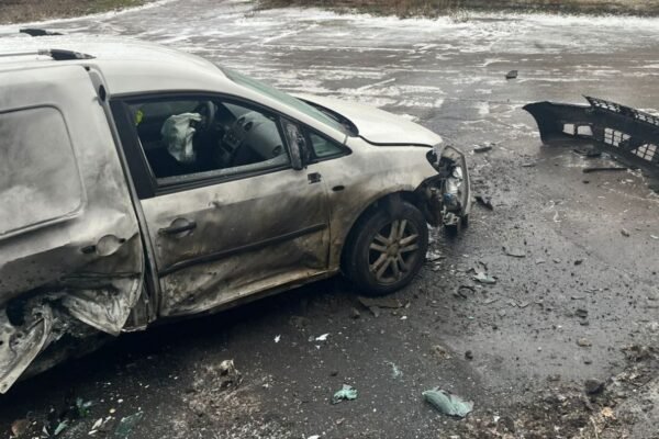 Росіяни вдарили з важкої артилерії по Нікопольському району: є постраждалі (ФОТО)