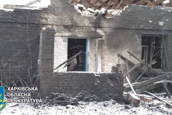 Росіяни скинули авіабомбу на підприємство в Харківській області (ФОТО)