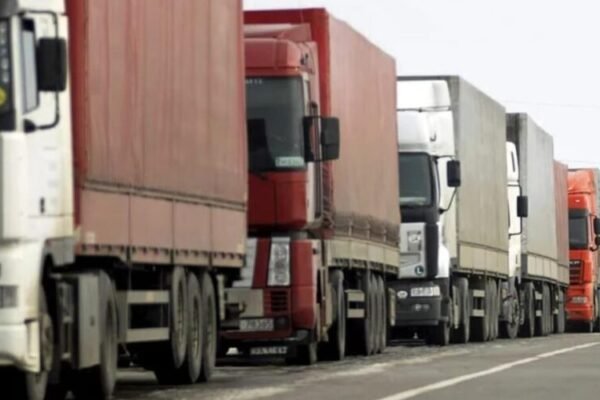 На українсько-польському кордоні у чергах стоять 1400 вантажівок