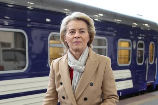 Глава Єврокомісії фон дер Ляєн прибула до Києва (ФОТО)