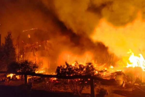 Згоріли готель та ресторан: Синєгубов показав наслідки обстрілів Харківщини (ФОТО)