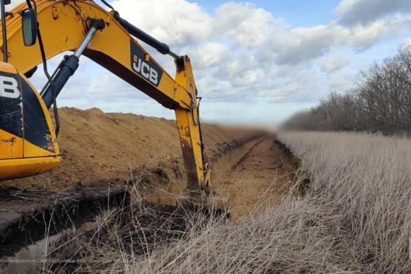 У Міноборони анонсували появу тисяч збудованих опорних пунктів на фронті (ФОТО)