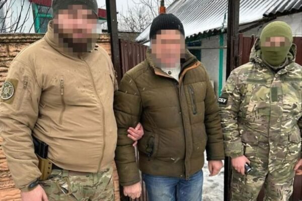 Агронома, який допомагав рашистам мінувати поля під час окупації Харківщини, відправили в СІЗО