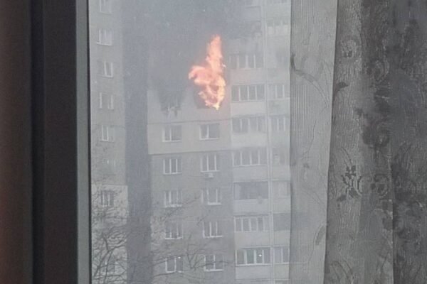 Вранці 7 лютого російська армія завдала ракетного удару по Києву, є влучання