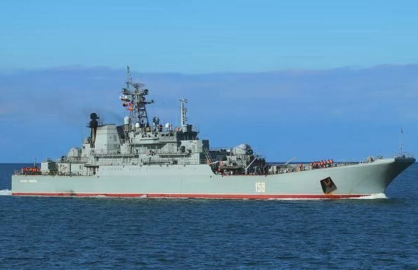 В Генштабі підтвердили ураження БДК “Цезар Куніков”