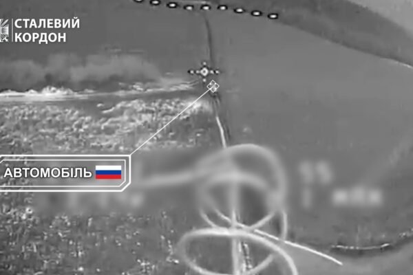 Прикордонники показали, як знищили автомобіль окупантів на Харківщині (ВІДЕО)