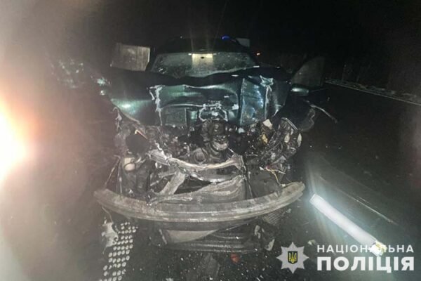 На Тернопільщині легковик “догнав” трактор: Загинув молодий чоловік