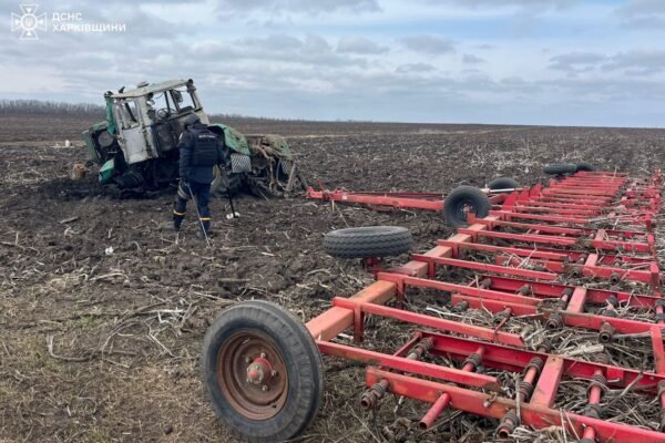 Ще один трактор підірвався на міні у Харківській області
