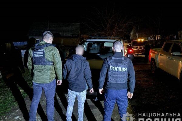 На Закарпатті затримали ухилянтів та їх переправника (ФОТО)