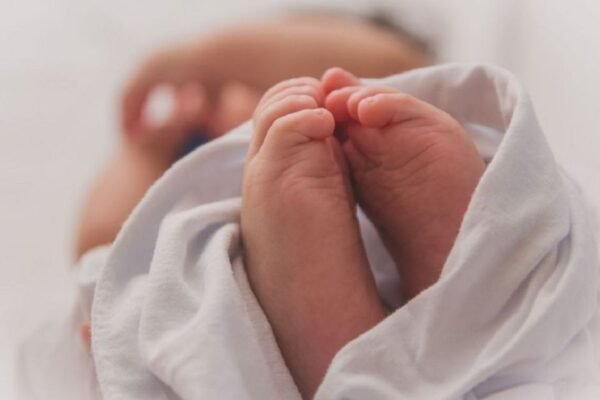 Смерть немовляти на Хмельниччині: Лікаря судитимуть за службове недбальство