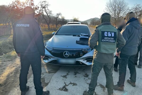 7000 євро за фіктивне захворювання: на Буковині викрили організаторів “схеми” незаконного виїзду за кордон (ФОТО)