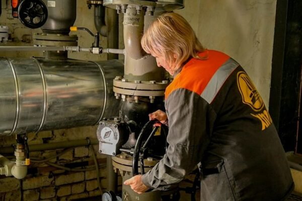 У зв’язку із потеплінням: В Харкові комунальники почнуть від сьогодні виключати опалення