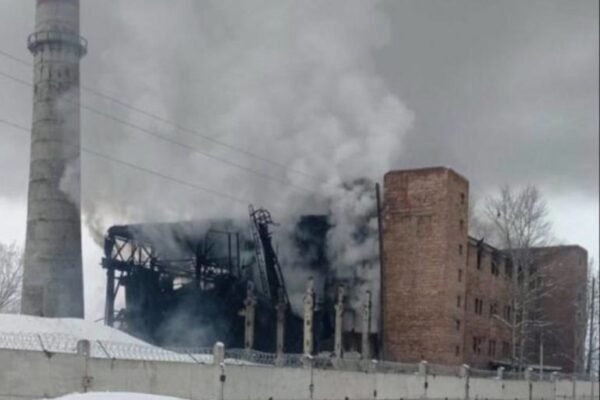 Два десятки поранених: На Росії стався потужний вибух на ТЕЦ (ВІДЕО)