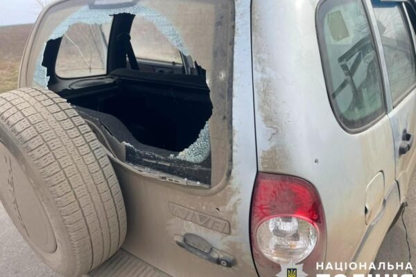 Внаслідок ворожих обстрілів на Херсонщині поранено двох поліцейських