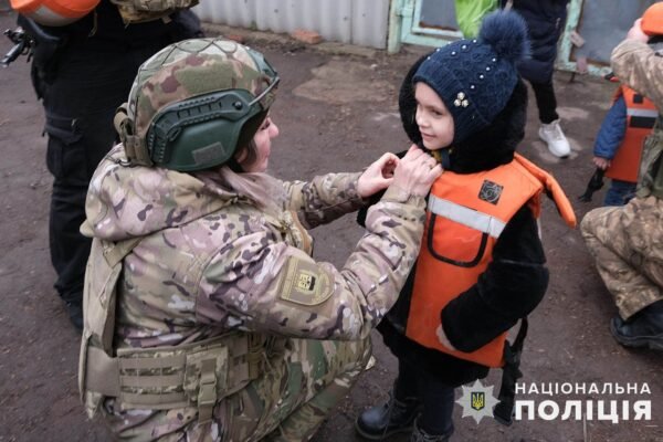 З Торецька вивезли ще трьох дітей. Залишилося евакуювати 11