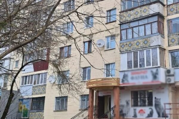 На Житомирщині з вікна дев’ятого поверху випав 5-річний хлопчик