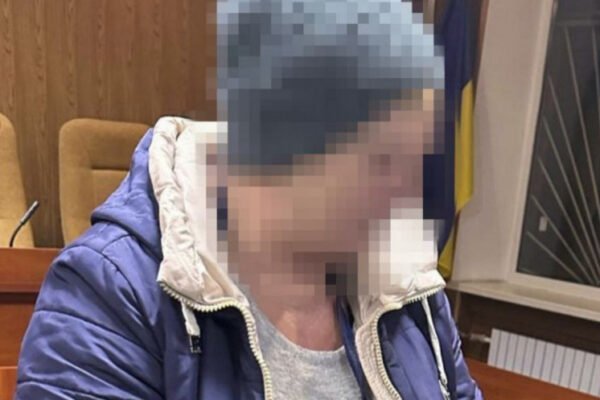 СБУ затримала ексосвітянку, яка “здавала” рашистам українських патріотів під час боїв за Харків