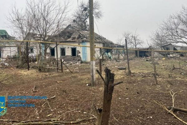 Прокурори показали наслідки обстрілу Синельниківського району Дніпропетровщини (ФОТО)