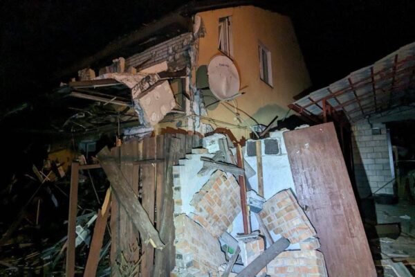 У Запоріжжі через обстріли поранено дві людини. Федоров показав наслідки атак (ФОТО)