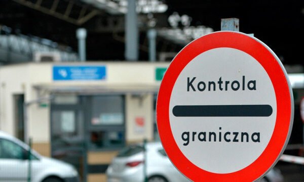 Польські аграрії знову заблокували один із пунктів пропуску на кордоні з Україною