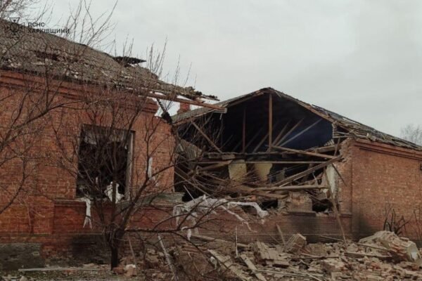 Під час чергового обстрілу Харківщини постраждав навчальний заклад у Вовчанську (ФОТО)