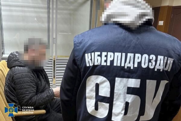 Хотів “засвітити” танкові колони ЗСУ на Харківщині: затриманий ворожий навідник (ФОТО)