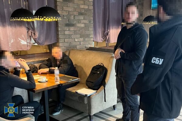 Постачали до РФ граніт для виготовлення пам’ятників загиблим окупантам: на Житомирщині затримали двох ділків (ФОТО)