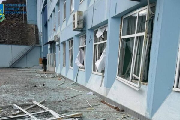 Росіяни поцілили по об’єктам критичної інфраструктури на Буковині (ФОТО)