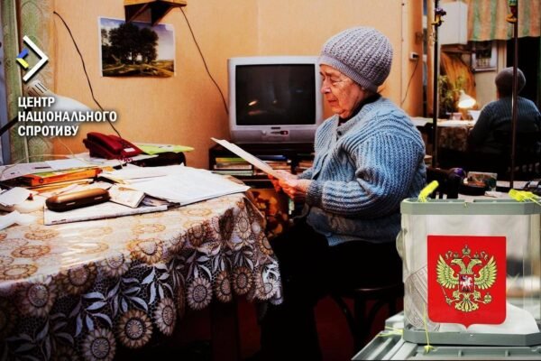 Росіяни на окупованих територіях обіцяють гроші пенсіонерам за голосування на “виборах”, – ЦНС