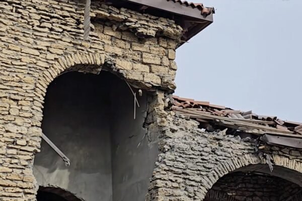 В ОВА показали наслідки чергових обстрілів Херсона (ВІДЕО)