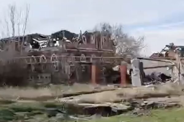 На Херсонщині показали, як виглядає один із найнебезпечніших населених пунктів області (ВІДЕО)