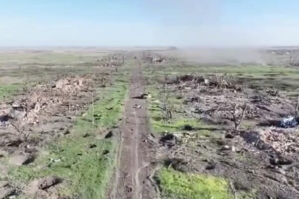 Жодного вцілілого будинку: як виглядає знищене росіянами Роботине на Запоріжжі (ВІДЕО)