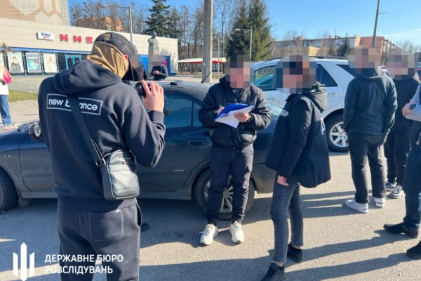 Харківський прикордонник за 7500 доларів обіцяв колезі перевести його з одного підрозділу в інший: його затримали (ФОТО)