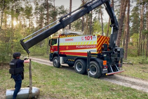 На Київщині піротехніки вилучили бойову частину ракети Х-101