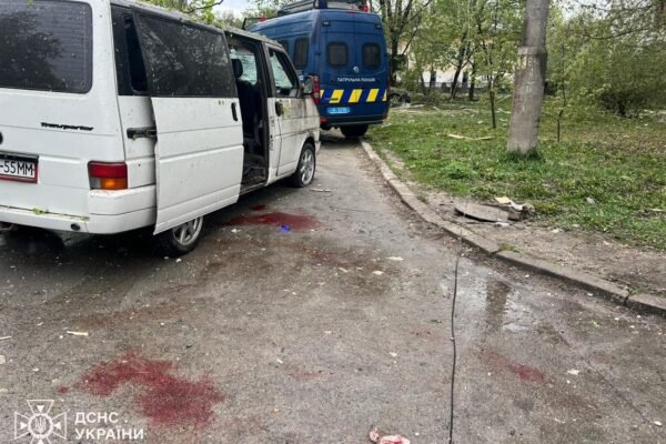 В Чернігові відомо вже по 50 поранених, з них троє дітей, та 11 загиблих, – Кулеба