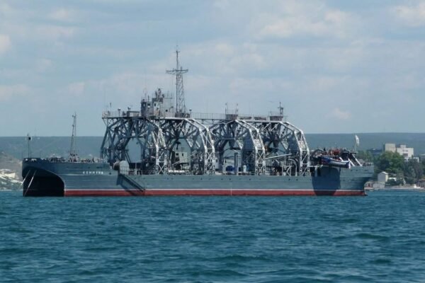В окупованому Криму уражено російський корабель (ВІДЕО)