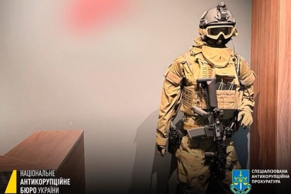 Справа про закупівлю зброї по завищених цінах: В Україні і Польщі відбулися обшуки