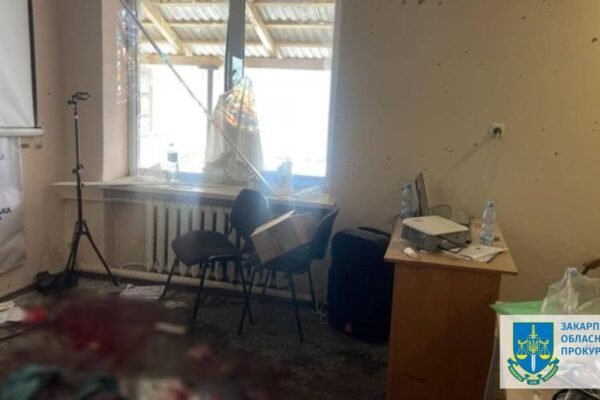 На Закарпатті судитимуть депутата, який підірвав гранати під час засідання сесії сільради